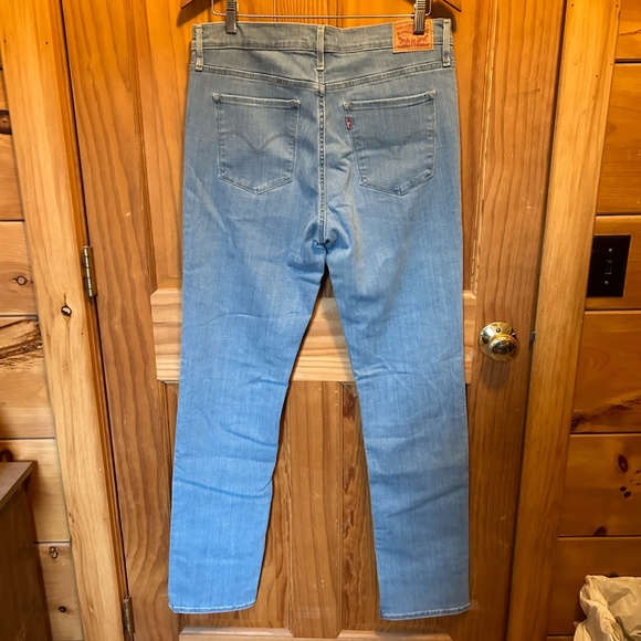 Levi's 314 Shaping Straight Jeans - TALL - Picture 2 of 5